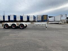 1975 Freighter Tri Axle Skeletal Trailer - 2