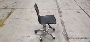 Vintage black leather office chair - 4