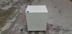 Office side drawer white with keys - 2