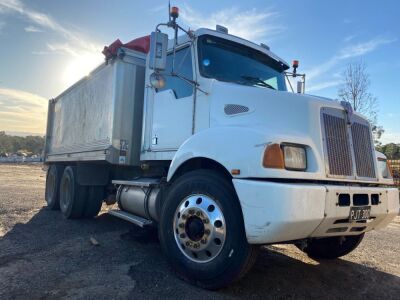 2002 Kenworth T300 6x4 Tipper Truck