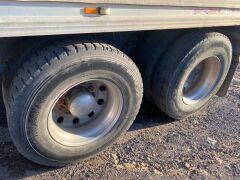 2002 Kenworth T300 6x4 Tipper Truck - 24