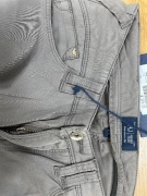 Giorgio Armani Jeans Size 26 - 7