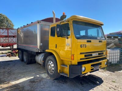 2005 International 2350G 6x4 Tipper Truck