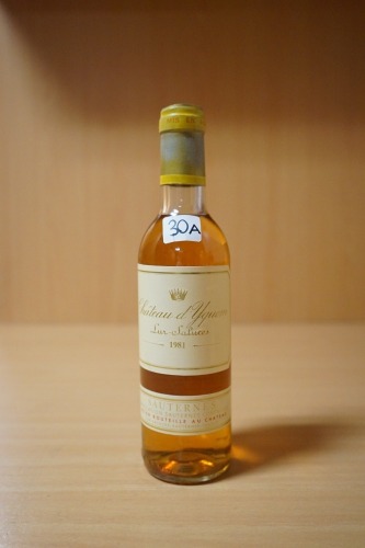Chateau d'Yquem 1er Cru Classe Sauternes 1981 Half Bottle (1x 375ml),Valuation Price: $188