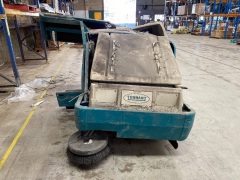 Tennant 6400 Ride on Sweeper - 5