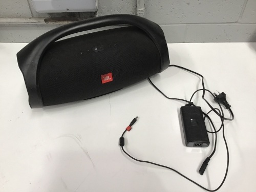 JBL BoomBox - Unboxed