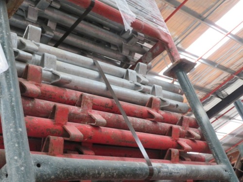 Quantity of 60 Quick Stage Scaffold in Stillage, Standard 2 Lug