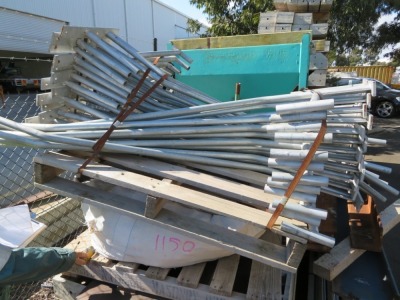 Quantity of 25 Temporary Fence Offsets, 1600mm L