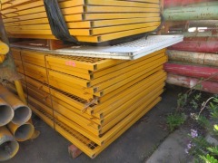 Quantity of 18 Metal Screens, Yellow, 2400 x 1200mm