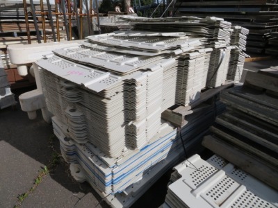 Quantity of 80 Scaffguard Panels, Containment Systems, some cuts, Panel size: 8400 x 100mm H