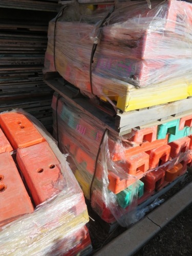 Quantity of 72 Temp Fence Bases Plastic, 2 Pallets