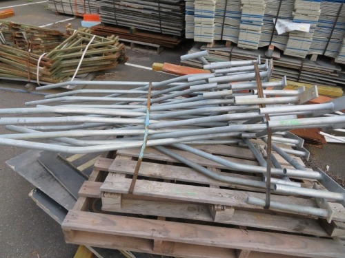 Quantity of Security Fence Offsets, 1800mm H