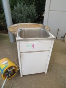 Quantity of 4 Metal Frames, 1750 x 1900mm, Wheel Barrow, Laundry Sink, Plastic Chairs, Mop Buckets - 2