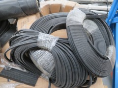 Quantity of Assorted Plastic Edging & Bolts - 3