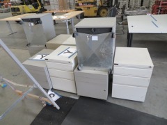 10 x Assorted Pedestals - 3