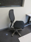 4 x L Shaped Desks, various sizes & colours & 4 x Office Chairs - 5