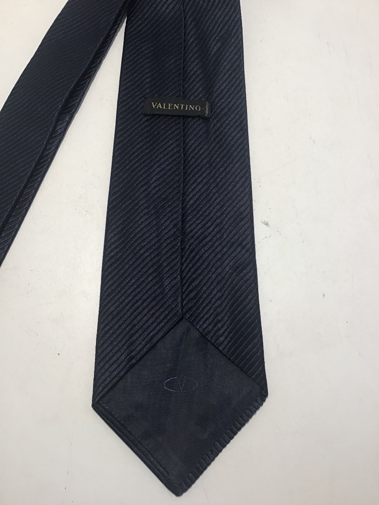 Valentino Silk Tie | Hilco Global APAC