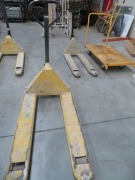 Pallet Truck - 2