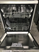 Bosch Serie 2 ActiveWater 60cm Freestanding Dishwasher SMS40E08AU *Item not boxed* - 3