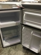 Hisense 92L Top Mount Refrigerator HR6TF92S *Not boxed* - 3
