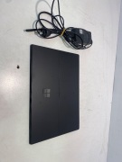 Microsoft Surface Pro 1796 5th Gen - 256GB - 3