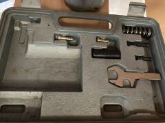 **UNRESERVED** Quantity of 2 x Pop rivet guns - 3