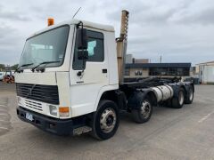 1999 Volvo FL7 8x4 Hooklift Truck - 7