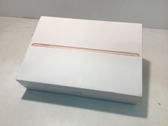 Apple iPad 32GB 7th Gen - 4