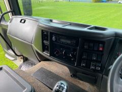 2002 Volvo FL250 6 x 4 Beavertail Tray Truck & 2005 Ditch Witch JT2020 Directional Drill - 17