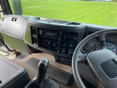 2002 Volvo FL250 6 x 4 Beavertail Tray Truck & 2005 Ditch Witch JT2020 Directional Drill - 21