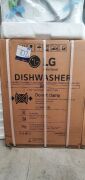 LG 60cm QuadWash Platinum Steel Freestanding Dishwasher XD5B14PS - 2