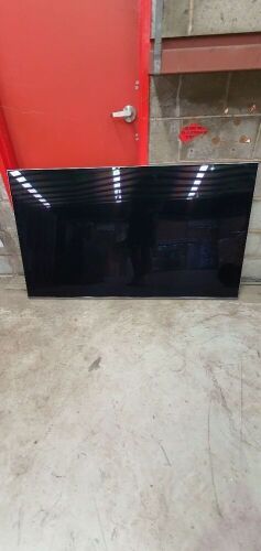 Samsung Series 8 65 inch KS8000 4K SUHD TV UA65KS8000W *TV only no accessories or stand*