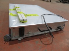 Lightbox Aluminium Frame, 240 volt, 650 x 480 x 100mm H - 2