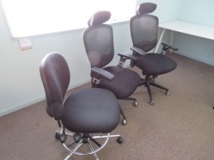 2 x Assorted Office Chairs - 2