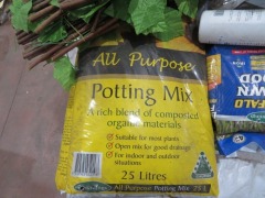 Pallet containing Garden Accessories including Potting Mix, Pine Bark Chips, Slug & Snail Killer, Ant Killer, Lawn Food, Assorted Powered Fertilisers - 2