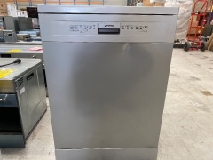 Smeg DWA6214S Freestanding Dishwasher - 2