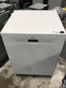 Smeg DWA6314W Freestanding Dishwasher - 2