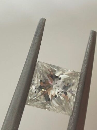 One Only Loose Natural Diamond *Fracture on corner and pavilion