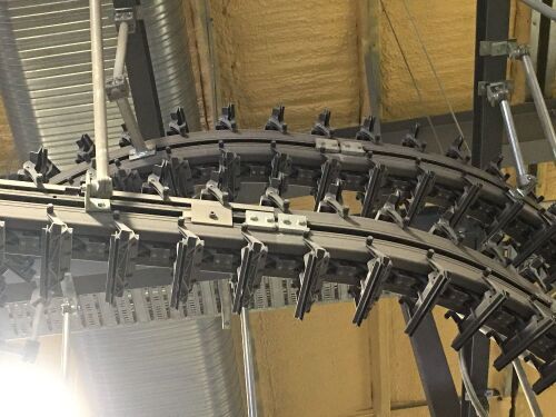 80M of GRIPPER CHAIN (hopper feed to proliner) with associated aluminium extrusion