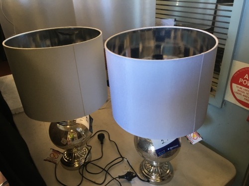 Qty of 2 x LLT Oyster Mercury white lamps (LLT.OYSTERMEI)