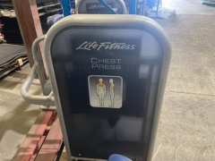 Life Fitness Band Series Chest Press - 3