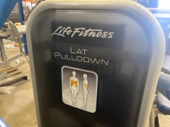 Life Fitness Band Series Lat Pull Down - 4