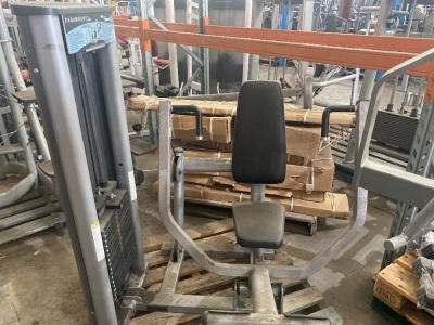 Paramount XL900 Seated Chest Press