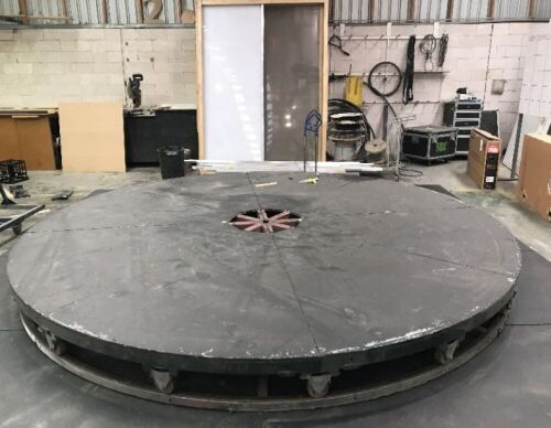 Rotating Round Platform, Approx. 3m Diameter 