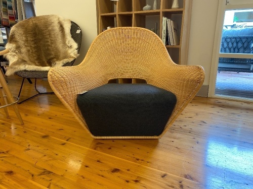 Manta Indoor Lounge Chair - wicker/charcoal seatpad