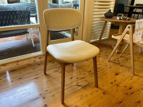 Qi Qi Dining Chair -American Oak White Upholstery