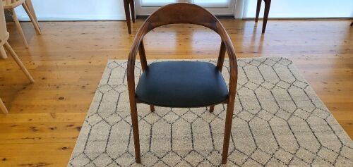 Neva Chair Solid European Walnut + Nero Zenith Leather 52x500x78