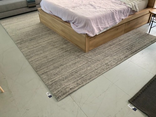 Armadillo Pampas Berber Knot Rug, Quartz, 2.5m x 3.5m, 80% Wool