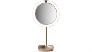HoMedics Twist Illuminated LED Sensor Vanity Mirror - Gold MIR-SR950G-AU - First image used as a guide ONLY. Carton and\or items have been severly affected by water damage.