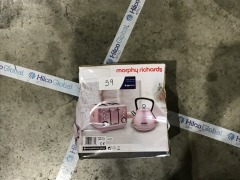 DNL-NR Morphy Richards Evoke Pyramid 1.5L Kettle - Rose Quartz 100117 - First image used as a guide ONLY. Carton and\or items have been severly affected by water damage. - 2